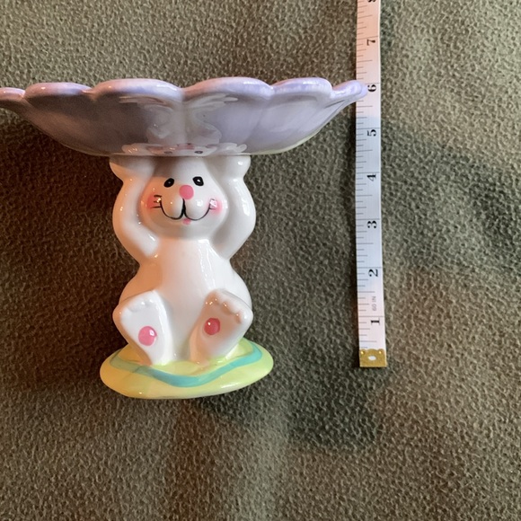 Set of 2 decorative Easter ceramic dishes.  Approx 6 1/2” x 5” and 7” x 4” - Picture 2 of 8